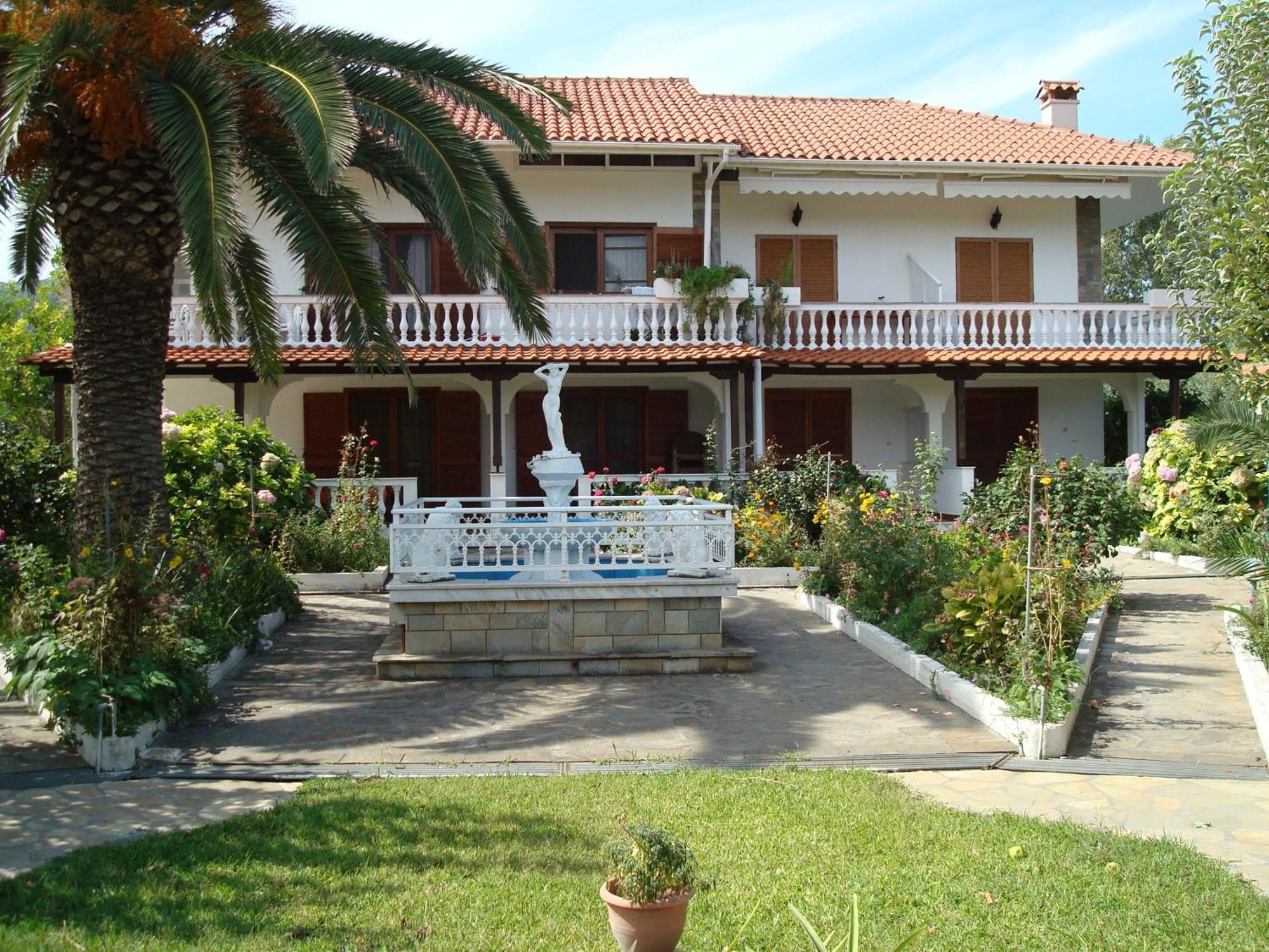 Villa Tonia Apartments Сарті Екстер'єр фото