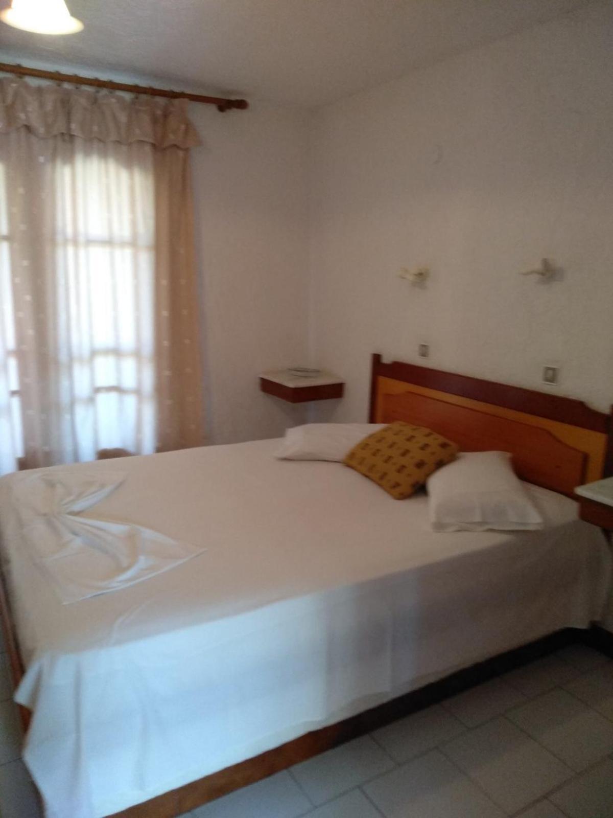 Villa Tonia Apartments Сарті Екстер'єр фото