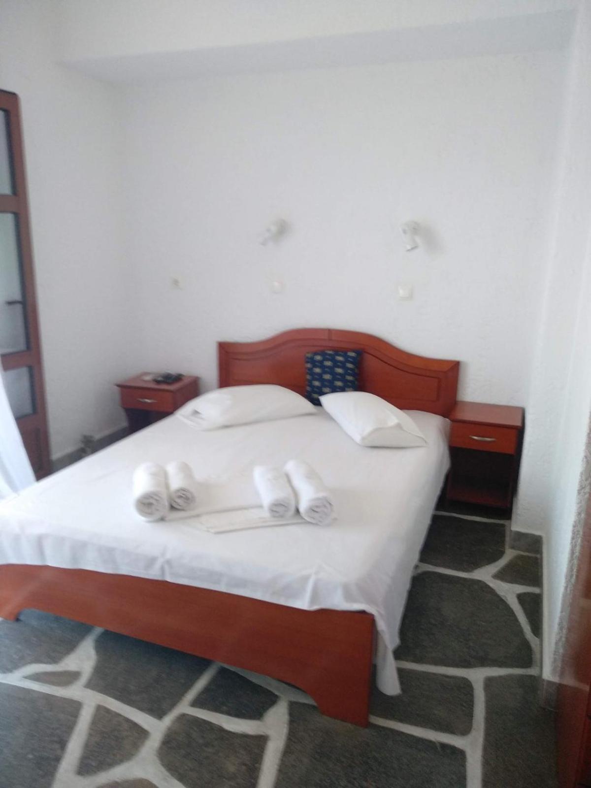 Villa Tonia Apartments Сарті Екстер'єр фото