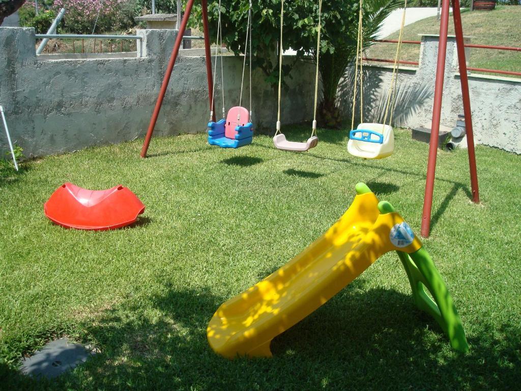 Villa Tonia Apartments Сарті Екстер'єр фото
