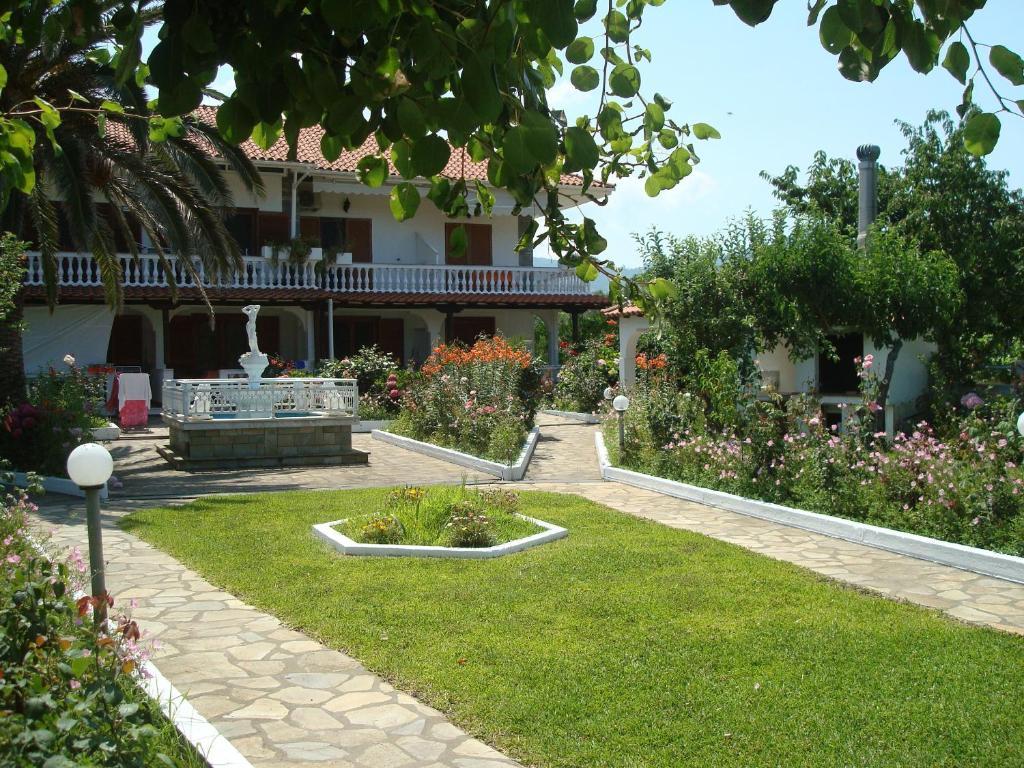 Villa Tonia Apartments Сарті Екстер'єр фото